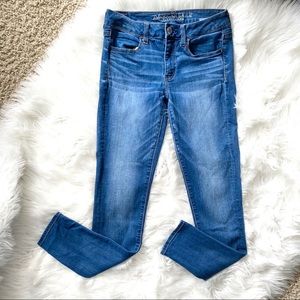 AE Super Stretch Jegging Medium Wash Sz 4 Regular
